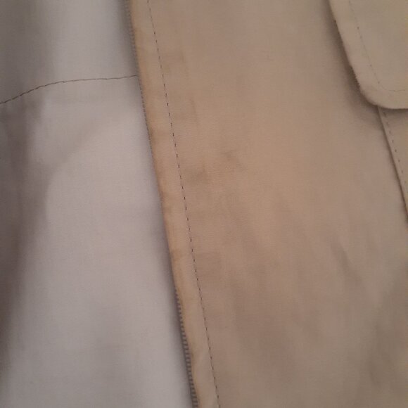 Burberry Lightweight Jacket - Picture 9 of 16